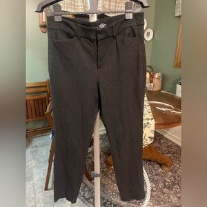 Old Navy gray Pixie Skinny Pants size 8
